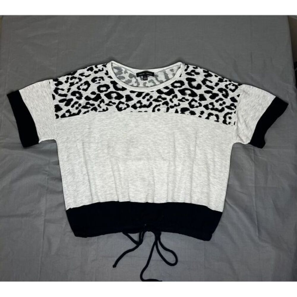 Moa Moa Women's Size Large Heather Gray/Black Animal Print Cropped Top/Blouse